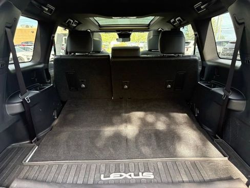Used 2024 Lexus GX 550 w/ Accessory Package (2T) AWD/4WD image 7