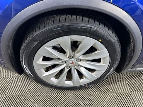 Used 2018 Tesla Model X 100D image 10