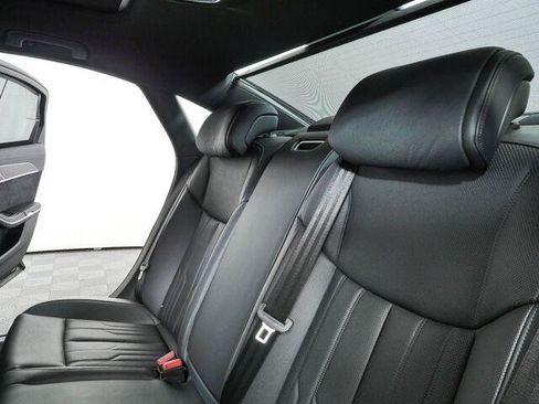 Used 2023 Audi A8 L 3.0T AWD/4WD image 42
