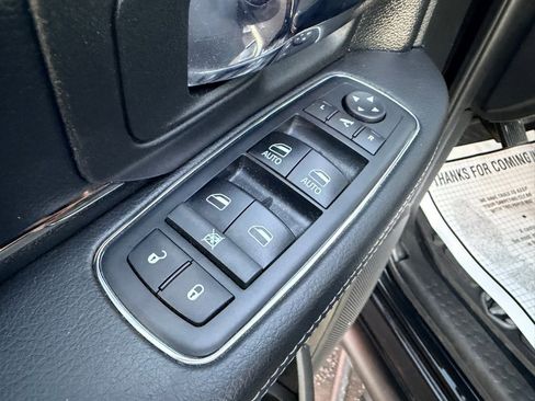 Used 2018 RAM 3500 Big Horn w/ Sport Appearance Group image 5