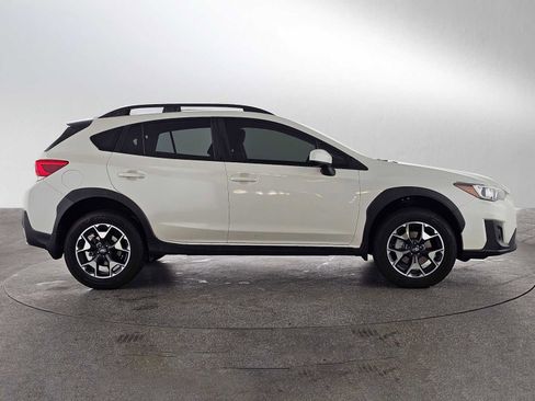 Used 2019 Subaru Crosstrek 2.0i Premium w/ Eyesight System image 2
