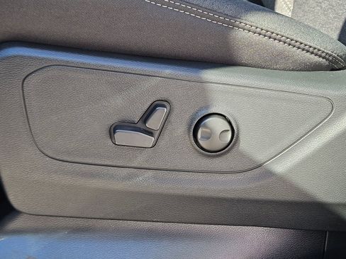 New 2026 RAM 1500 Big Horn AWD/4WD image 18