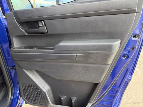 Certified 2025 Toyota Tacoma SR5 image 28