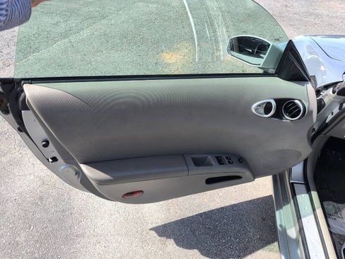 Used 2005 Nissan 350Z Touring RWD image 8