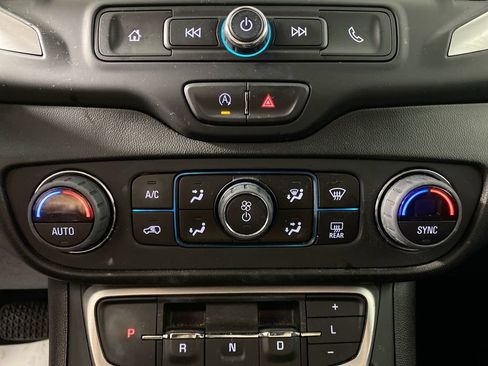 Certified 2023 GMC Terrain SLE w/ Driver Convenience Package FWD image 18
