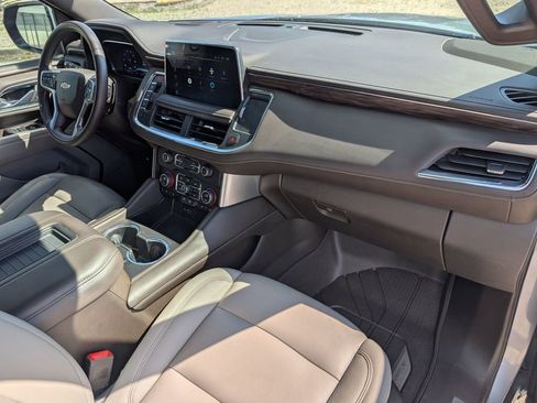 Used 2023 Chevrolet Tahoe LT w/ LT Signature Package image 31