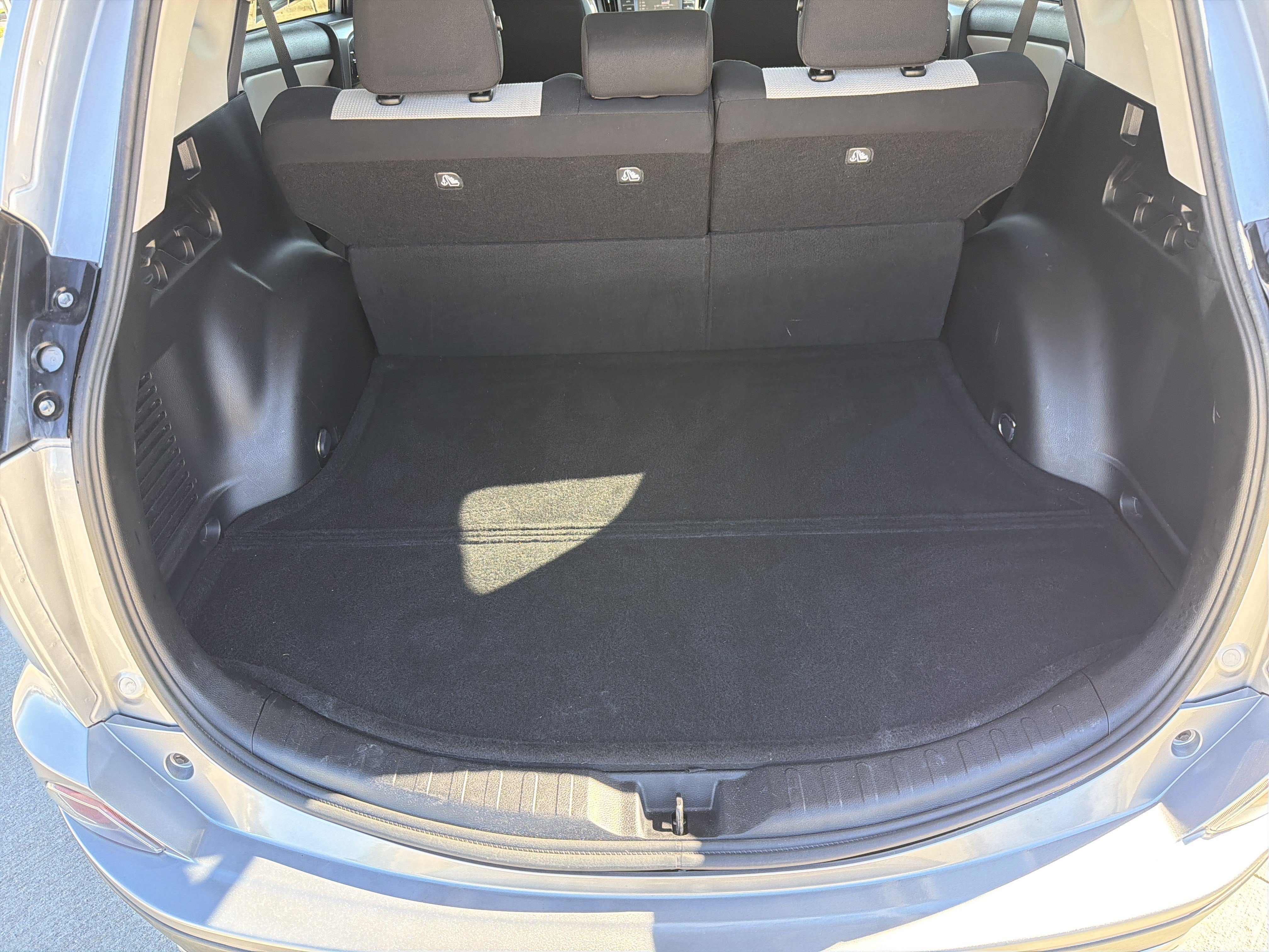 Used 2016 Toyota RAV4 XLE FWD image 31