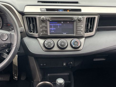 Used 2015 Toyota RAV4 LE image 14