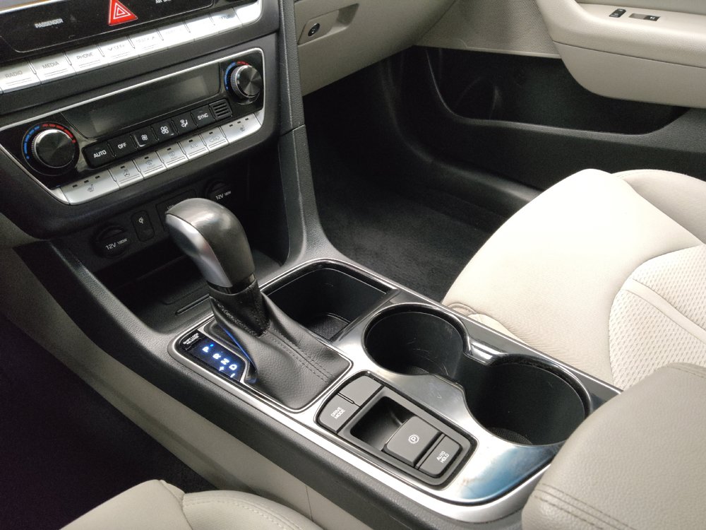 Used 2019 Hyundai Sonata SEL w/ Tech Package 02 FWD image 26