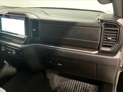 Used 2025 Chevrolet Silverado 1500 LT image 26