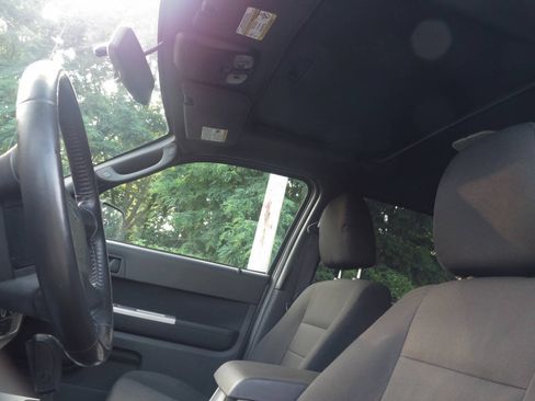 Used 2009 Ford Escape XLT FWD image 11