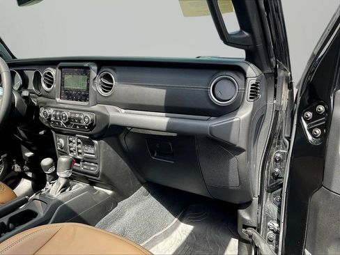 Used 2023 Jeep Wrangler Unlimited Sahara w/ Cold Weather Group AWD/4WD image 27