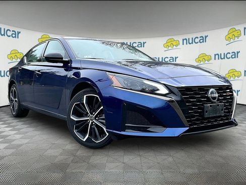 Used 2024 Nissan Altima 2.5 SR AWD/4WD image 1