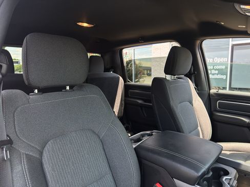 Used 2019 RAM 1500 Big Horn AWD/4WD image 12
