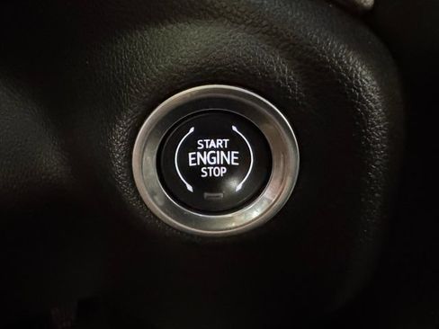 Used 2021 GMC Sierra 1500 SLT RWD image 12