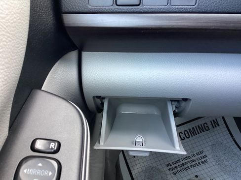 Certified 2016 Toyota Camry XLE image 40