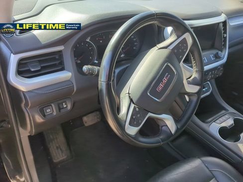 Used 2023 GMC Acadia SLT image 10