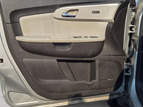 Used 2012 Chevrolet Traverse LTZ FWD image 23