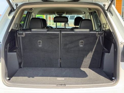 Used 2024 Volkswagen Atlas SE AWD/4WD image 7