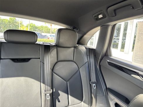 Used 2023 Porsche Macan Turbo image 20