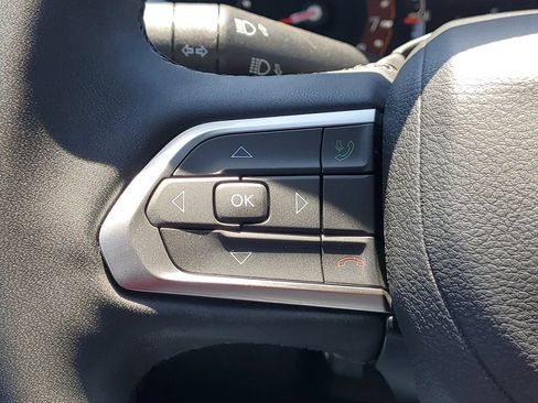 Used 2023 Jeep Compass Latitude AWD/4WD image 19
