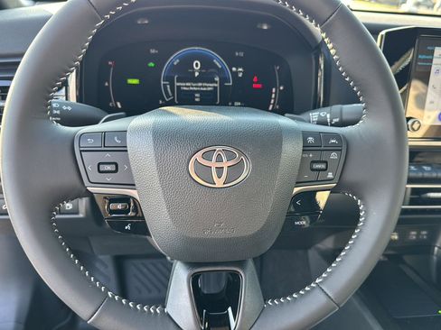 New 2026 Toyota Camry SE image 17