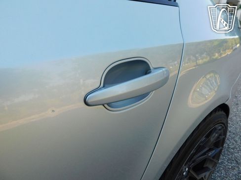 Used 2006 BMW M5 image 40