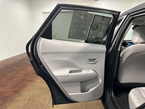Used 2025 Hyundai Kona SEL AWD/4WD image 72