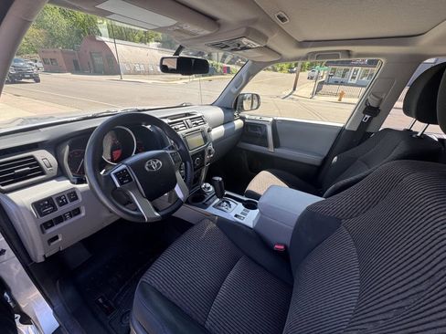 Used 2013 Toyota 4Runner SR5 w/ Convenience Pkg AWD/4WD image 9