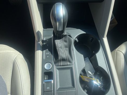 Used 2023 Volkswagen Atlas SE image 12