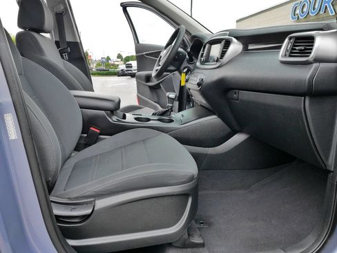 Used 2020 Kia Sorento L FWD image 12
