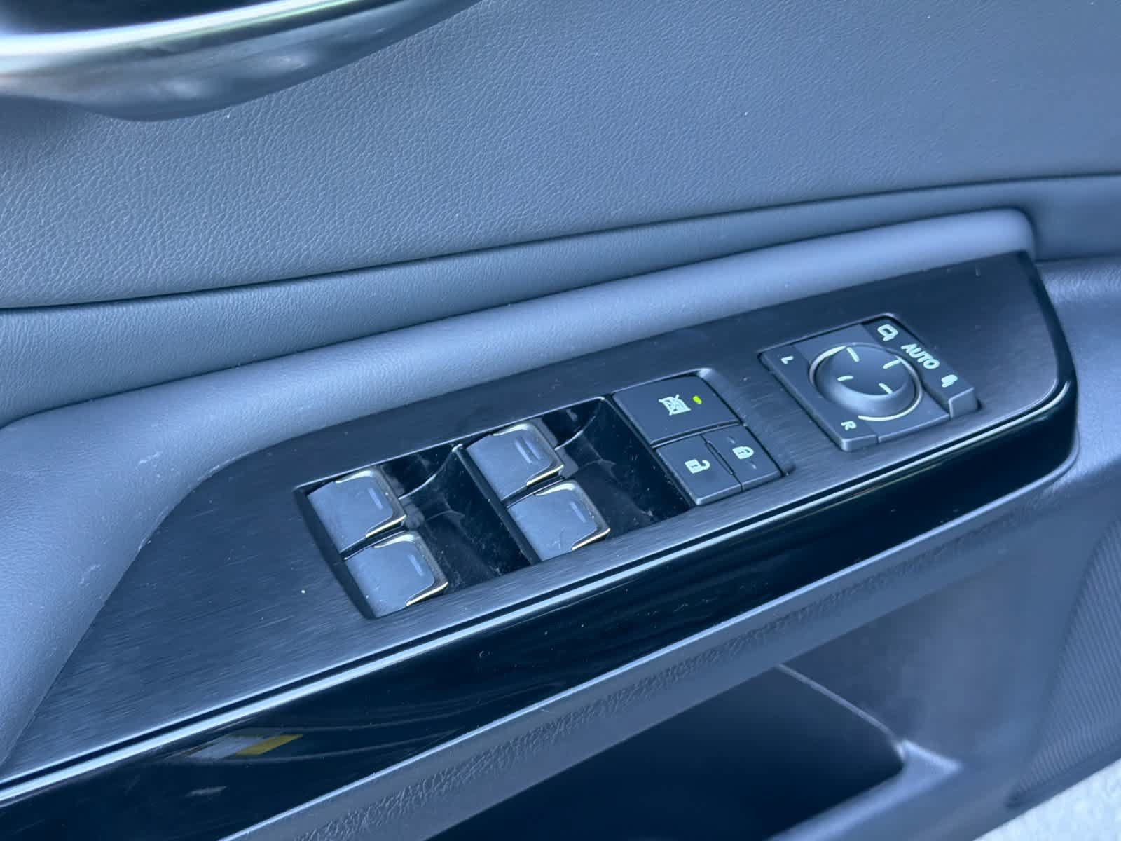 Certified 2025 Lexus ES 300h w/ Premium Package FWD image 13