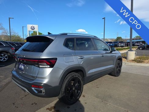 Used 2025 Volkswagen Taos SEL image 6