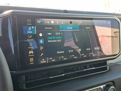 Used 2024 Jeep Gladiator Sport image 13