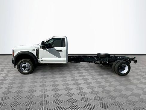 New 2025 Ford F550 4x4 Regular Cab Super Duty image 3