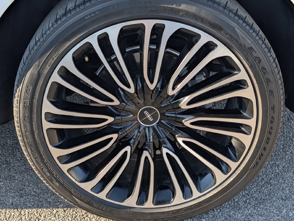 Used 2021 Lincoln Aviator Black Label w/ Dynamic Handling Package AWD/4WD image 9