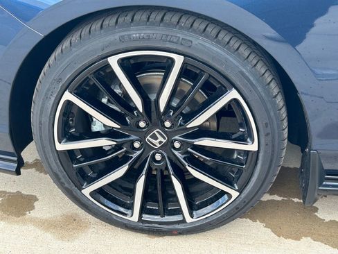 New 2025 Honda Accord Touring image 9