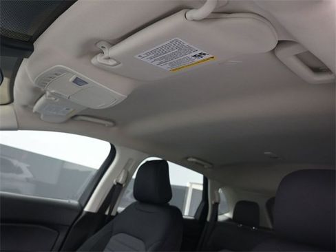 Used 2024 Ford Edge SE image 23