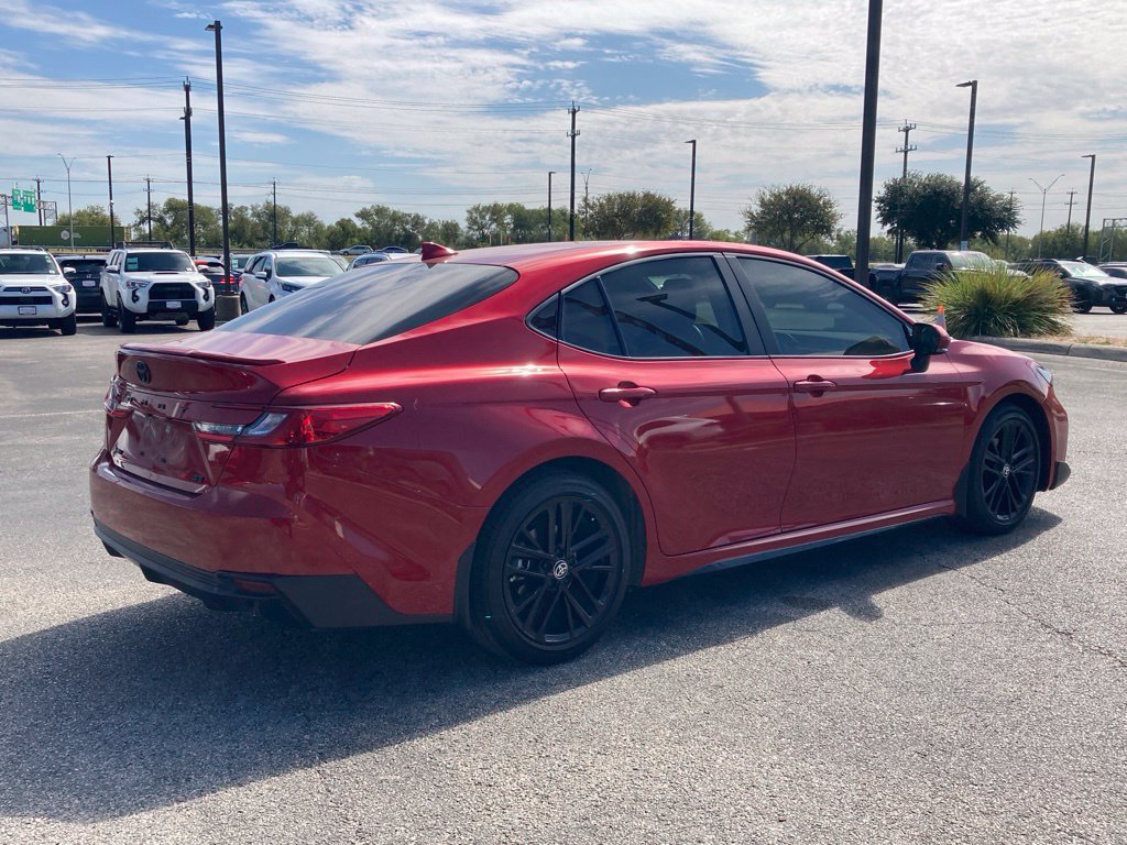 Used 2026 Toyota Camry SE w/ Convenience Package FWD image 5