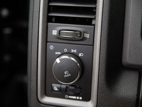 Used 2019 RAM 1500 Express w/ Express Value Package image 17