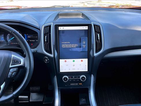 Used 2022 Ford Edge SEL w/ Sport Appearance Package image 6