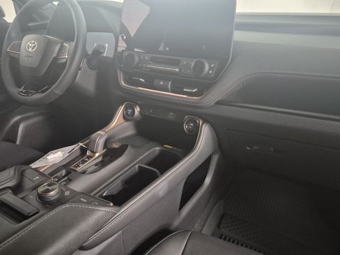 New 2026 Toyota Grand Highlander AWD Hybrid image 38
