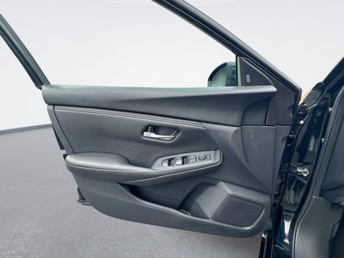 Certified 2024 Nissan Sentra SV FWD image 28