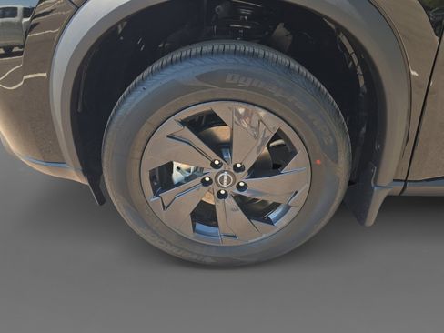 New 2026 Nissan Rogue SV AWD/4WD image 9