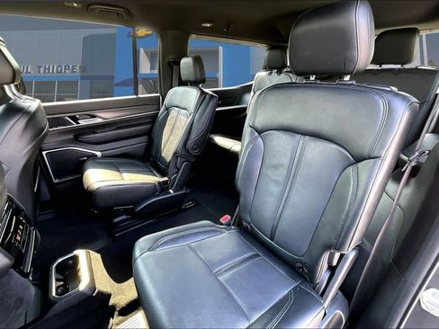 Used 2024 Jeep Wagoneer Series II AWD/4WD image 22
