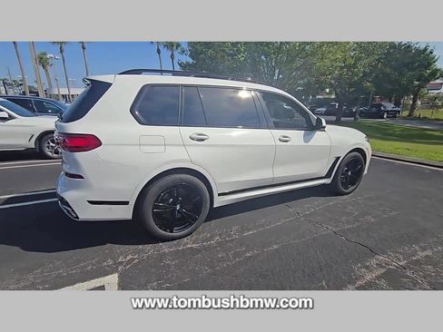 Used 2021 BMW X7 xDrive40i w/ M Sport Package image 32