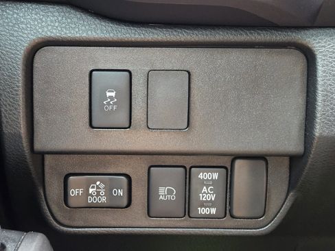 Used 2021 Toyota Tacoma TRD Sport w/ Technology Package AWD/4WD image 19