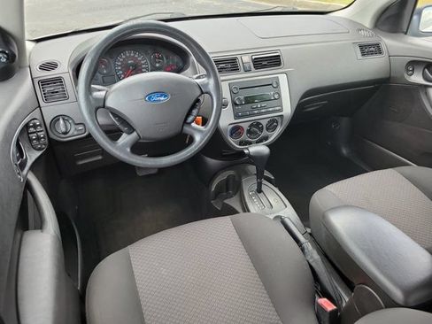 Used 2007 Ford Focus SE FWD image 11