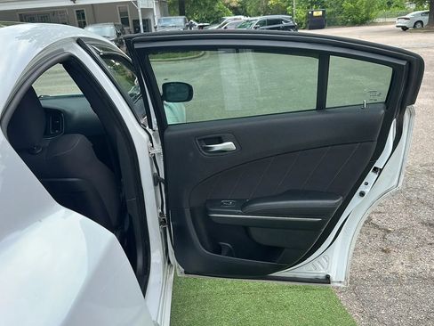 Used 2016 Dodge Charger SXT RWD image 21