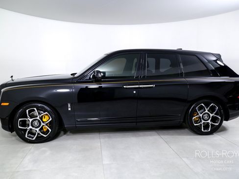 Certified 2024 Rolls-Royce Cullinan Black Badge w/ Dark Exterior Package AWD/4WD image 3